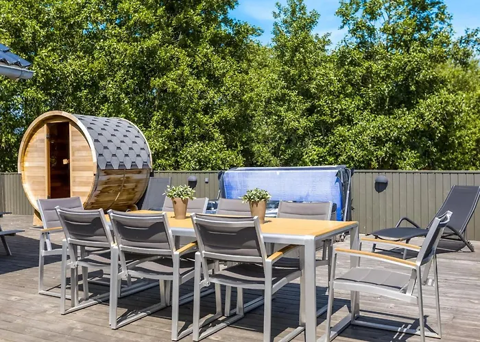 Jonna - 700m From The Sea By Interhome Lakolk